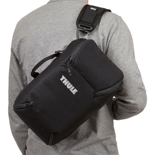 THULE、3Way仕様になった「Thule Covert DSLR Backpack」新モデルが2サイズで発売 - 価格.com