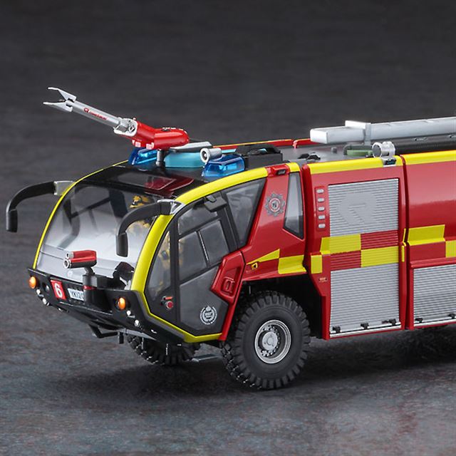 ローゼンバウアー「空港用化学消防車」1/72模型、右/左ハンドル選択式 