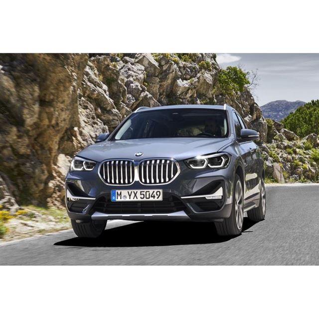 Bmw X1 のディーゼルモデルでaccなどが標準装備に 価格 Com