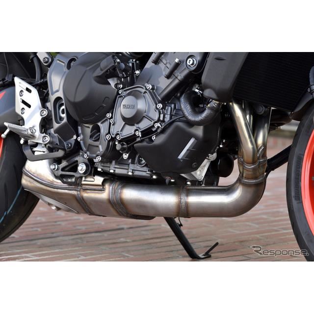 ヤマハ Mt 09 新型 Mtシリーズで最もヤマハらしさを追求した 3気筒エンジン の進化とは 価格 Com ヤマハ Mt 09 新型 Mtシリーズで最もヤマハらしさを追求した 3気筒エンジン の進化とは 価格 Com