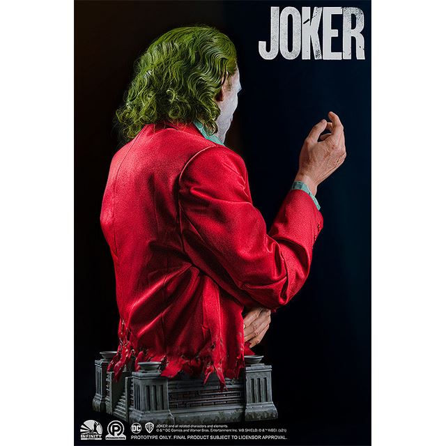 511,500円、映画「ジョーカー」のアーサー・フレックが全高800mmの胸像 