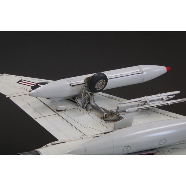 ファインモールド、1/72「アメリカ海軍 F-4J 戦闘機“アードバークス