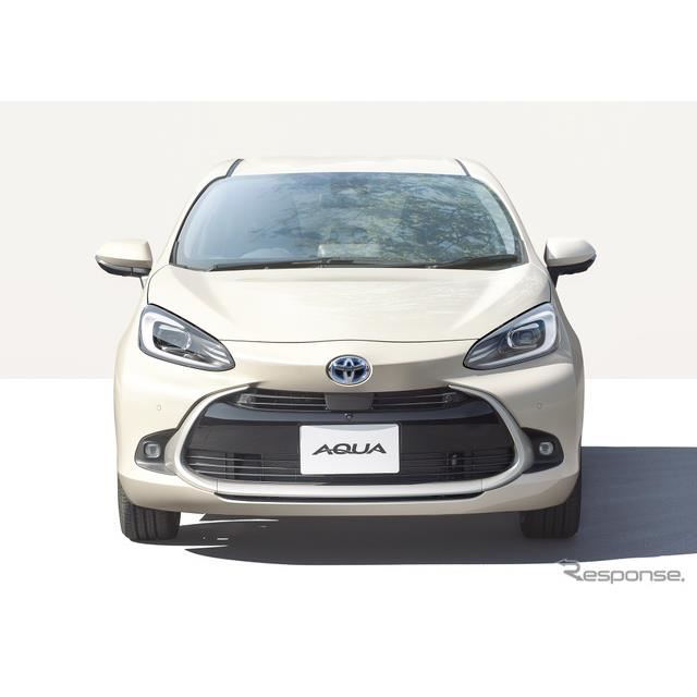 トヨタ アクア 新旧比較 デザイン サイズ 乗り心地はどう進化したか 価格 Com