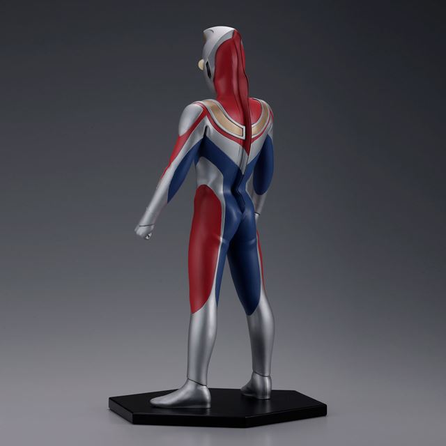 海洋堂、「ウルトラマンダイナ」が木下隆志氏の造形でCharacter Classicsに登場 - 価格.com