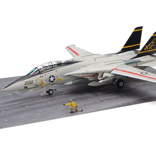 1/48「F-14Aトムキャット 後期型」の発売日決定、カタパルトでの射出