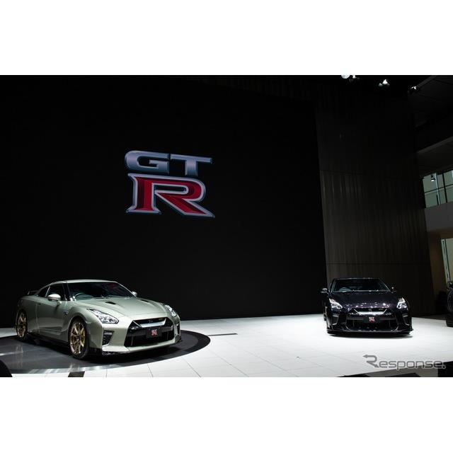 日産 GT-R 2022年モデル】2つの新色はR33、R34をオマージュ - 価格.com