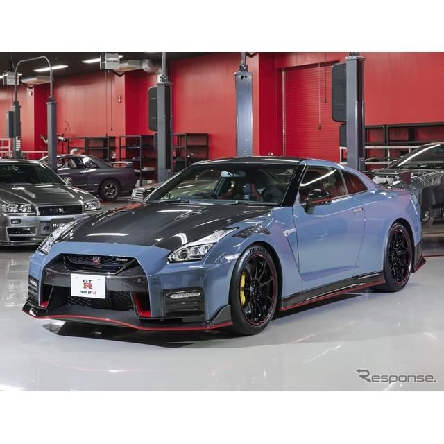 Y GT-R NISMO 2022NfiQlj