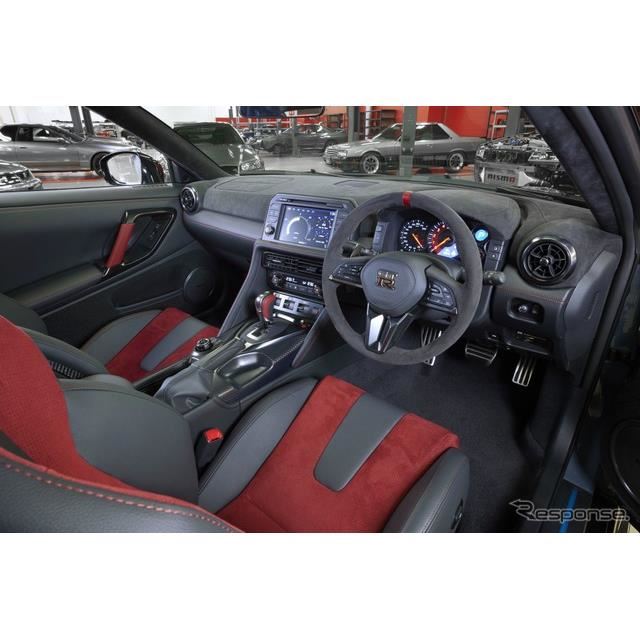 Y GT-R NISMO 2022NfiQlj