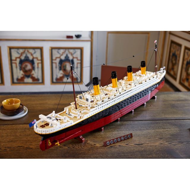 全長1.3m超え、豪華客船「タイタニック号」を1/200で再現したレゴ