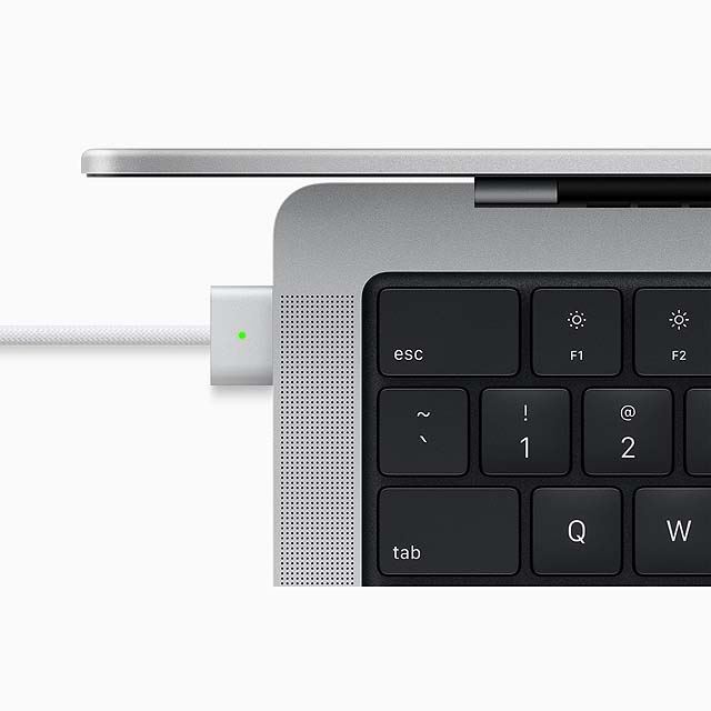 アップル、M1 Pro/M1 Max搭載の14型/16型「MacBook Pro」を本日10/26発売 - 価格.com