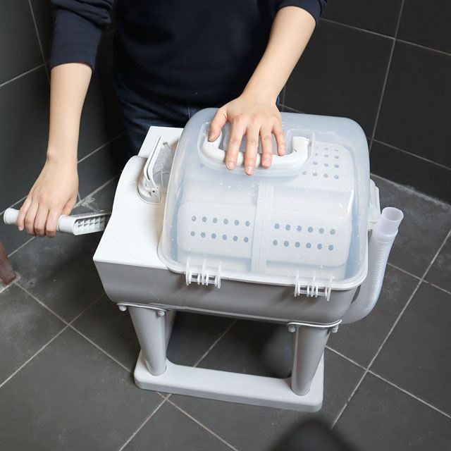 ぶん回すドラム式洗濯機「ぐるぐるぶんまわ槽」が7,980円で発売…10月15日