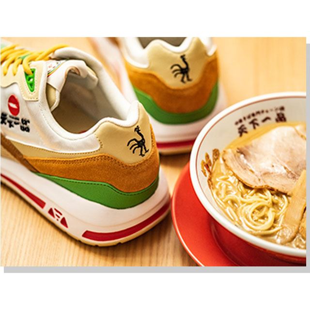 ラーメン 天下一品 のスニーカーが11 10発売 鶏つながりで Le Coq Sportif とコラボ 価格 Com