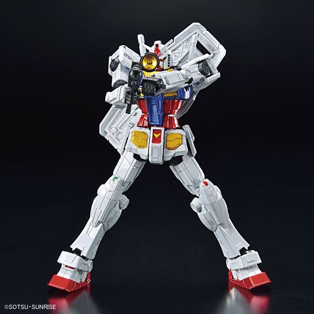 ガンプラ「1/144 RX-78F00 ガンダム」に「チタニウムフィニッシュ」の