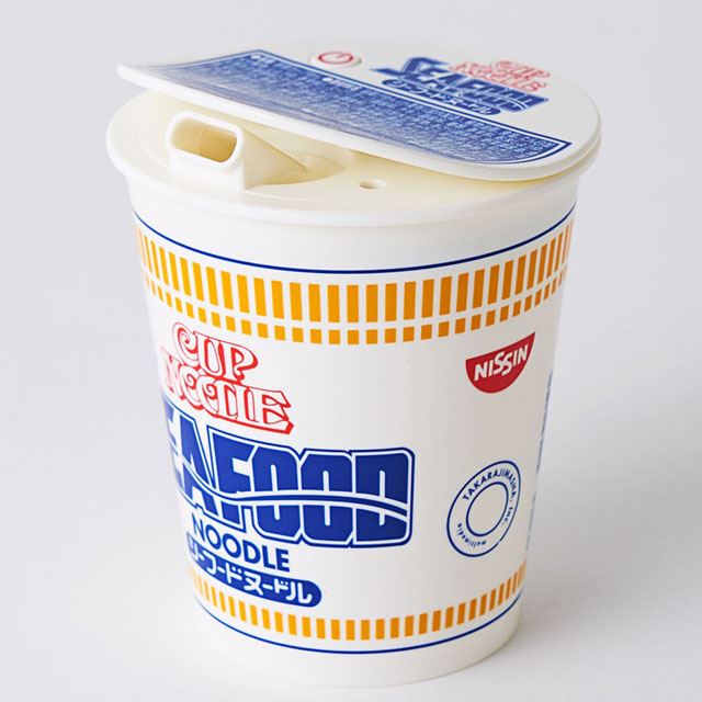 「CUP NOODLE 50TH ANNIVERSARY シーフードヌードル 加湿器 BOOK special package ver.」