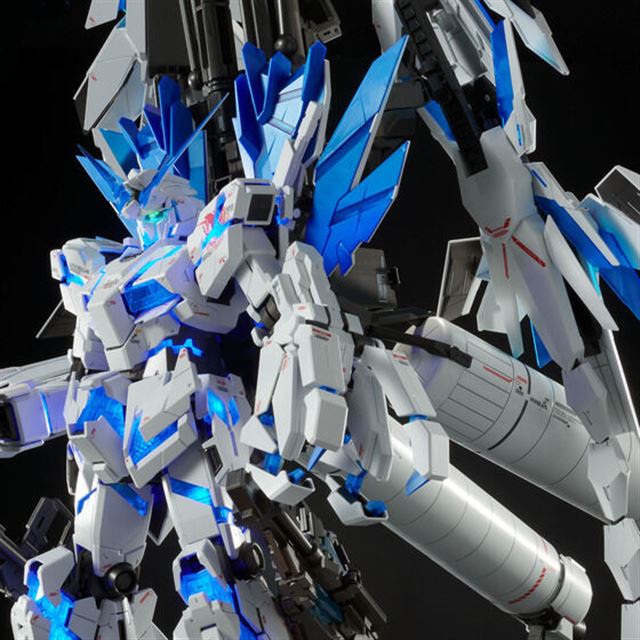機動戦士ガンダムUC」ペルフェクティビリティがPGガンプラ化、発光 