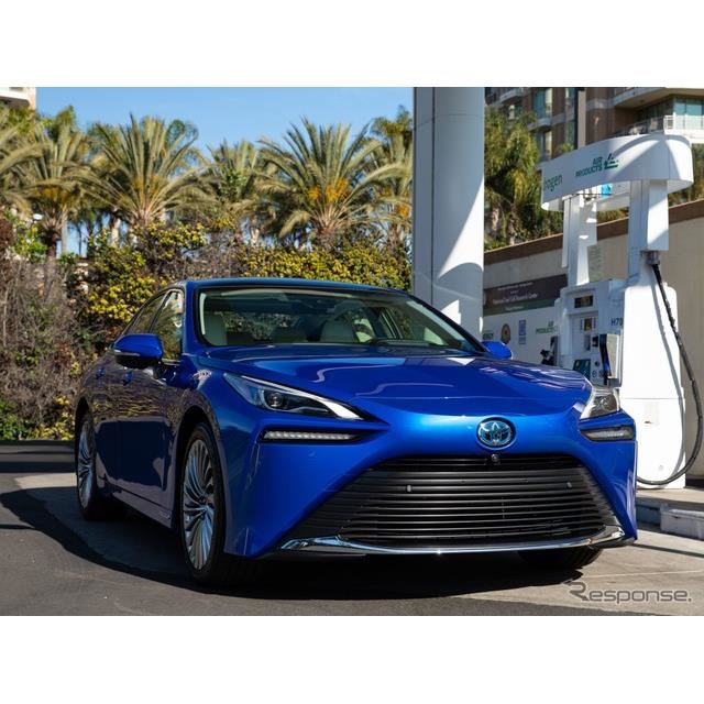 トヨタの燃料電池車 ミライ 新型 12月米国発売 航続30 延長 価格 Com