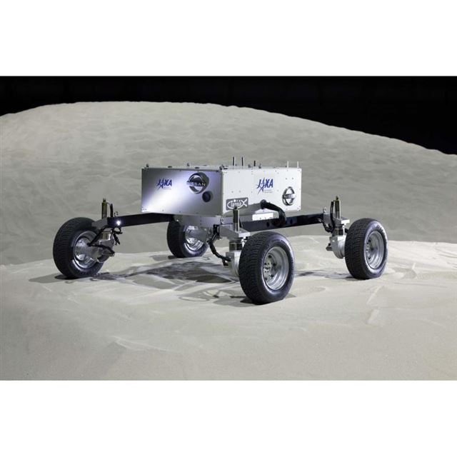 日産がJAXAと共同開発中の、月面ローバの試作機。