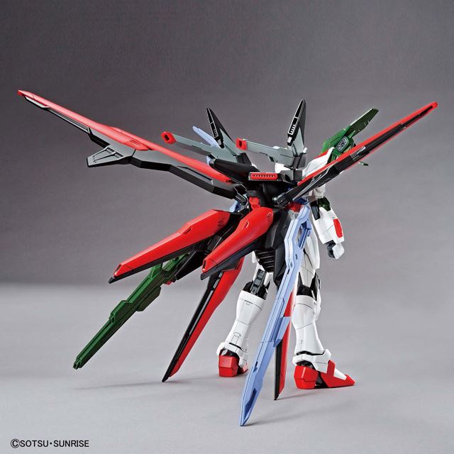 バンダイ、HGガンプラ「ガンダムパーフェクトストライクフリーダム」を