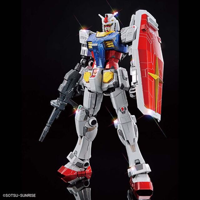 1/100 RX-78F00 ガンダム」チタニウムフィニッシュ/クリアカラーが 