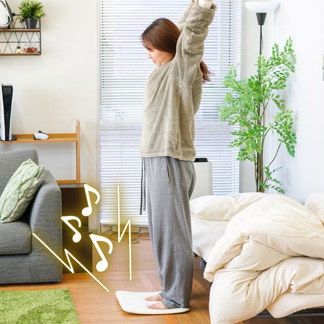 10秒間踏まないと鳴り止まない 二度寝を防ぐマット型目覚まし ニドネン 価格 Com 10秒間踏まないと鳴り止まない 二度寝を防ぐマット型目覚まし ニドネン 価格 Com