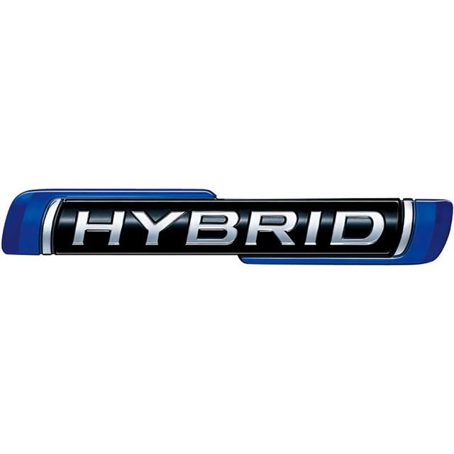 フルハイブリッドのモデルであることを示す、黒基調の「HYBRID」バッジ。