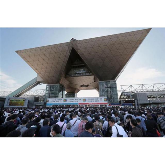 東京モーターショー2019の様子。次回開催は「JAPANオールインダストリーショー」にしたいと...