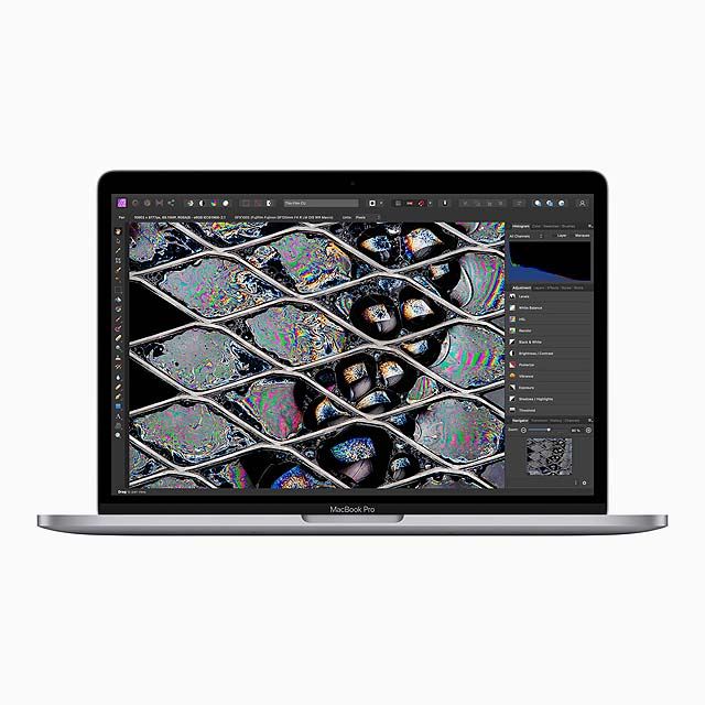 アップルのM2搭載13.3型「MacBook Pro」が6月17日21時予約開始、24日