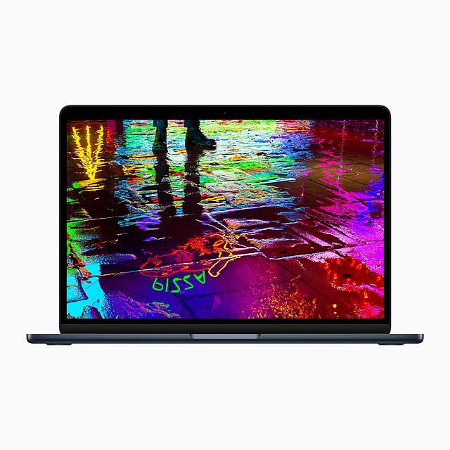 アップル、M2搭載の13.6型「MacBook Air」を本日7月8日21時予約開始 - 価格.com