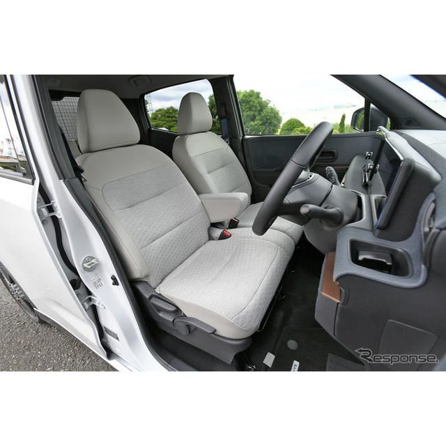 日産 サクラ 買いました 3 充電ケーブルは別売 タイヤの減りは早い Ev時代のオプション メンテナンス 価格 Com