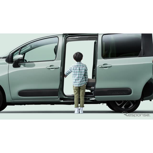 トヨタ シエンタ 新型 ペットの家族化に着目 嬉しいポイント 価格 Com