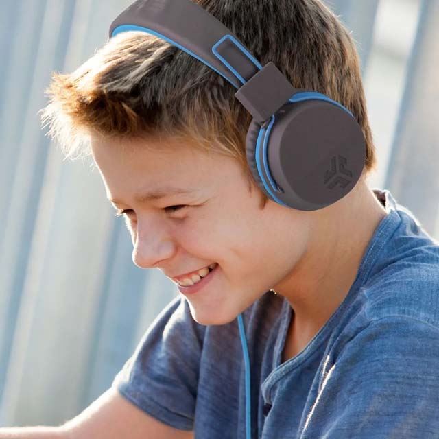 「JBUDDIES STUDIO ON-EAR KIDS HEADPHONES」