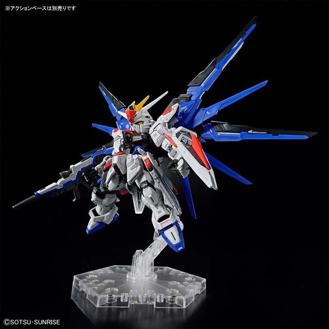 バンダイ、“SD史上最高の可動”「MGSD フリーダムガンダム」最新の製品