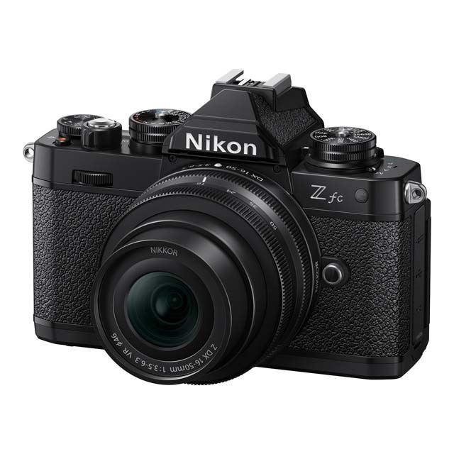 ☆本日限定価格☆保証期間内☆グリップ付Nikon ミラーレス一眼カメラZ