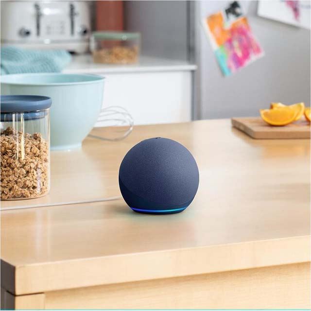 Amazon、第5世代の「Echo Dot」「Echo Dot with clock」を本日2/14発売 - 価格.com