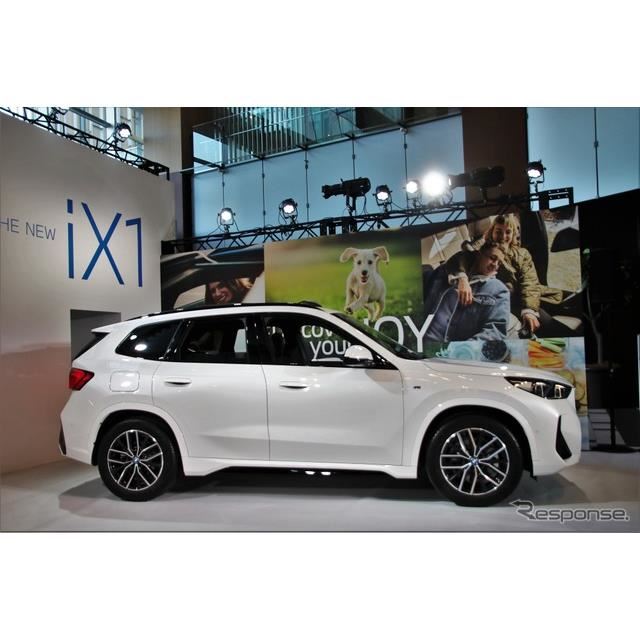 BMW iX1