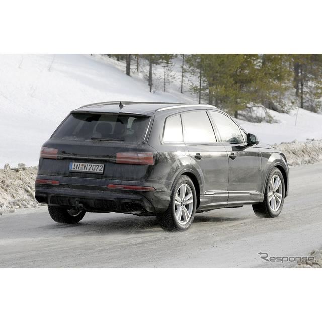 アウディ『Q7』、電動化前に最後の大幅改良？ 最終デザインを 