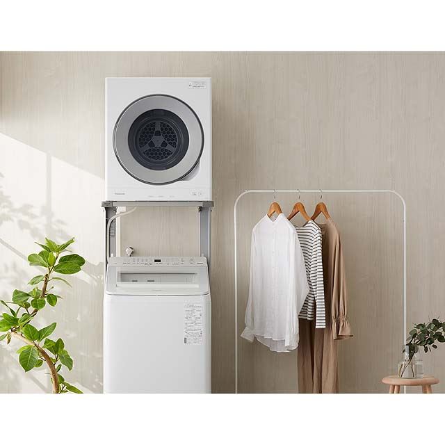 パナソニック、デザインを刷新した電気衣類乾燥機「NH-D605」