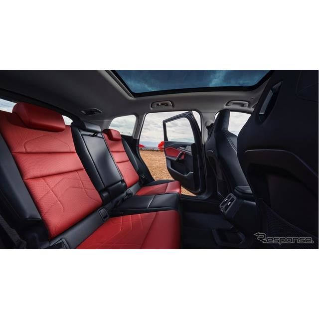 BMW X1 V^̃OzC[x[X