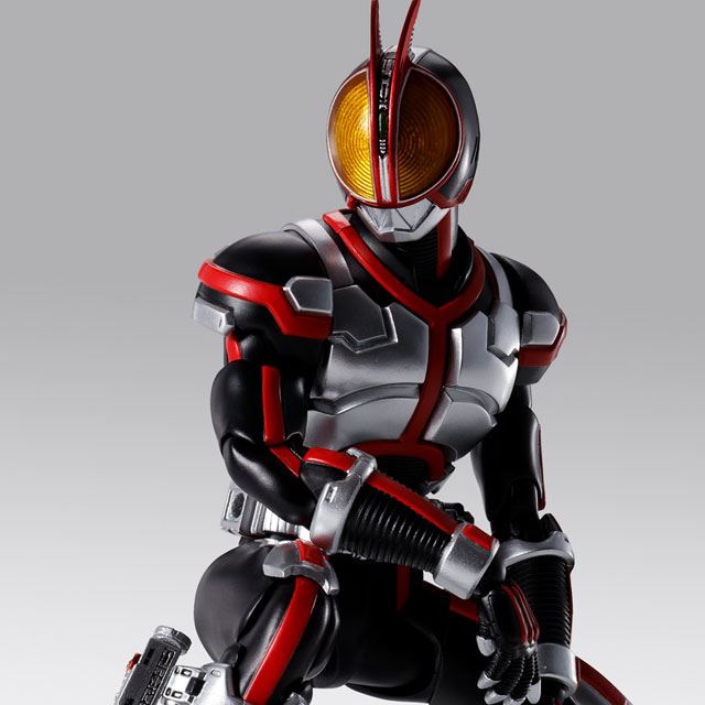 仮面ライダーファイズ」が真骨彫製法シリーズに登場、新規肩アーマー