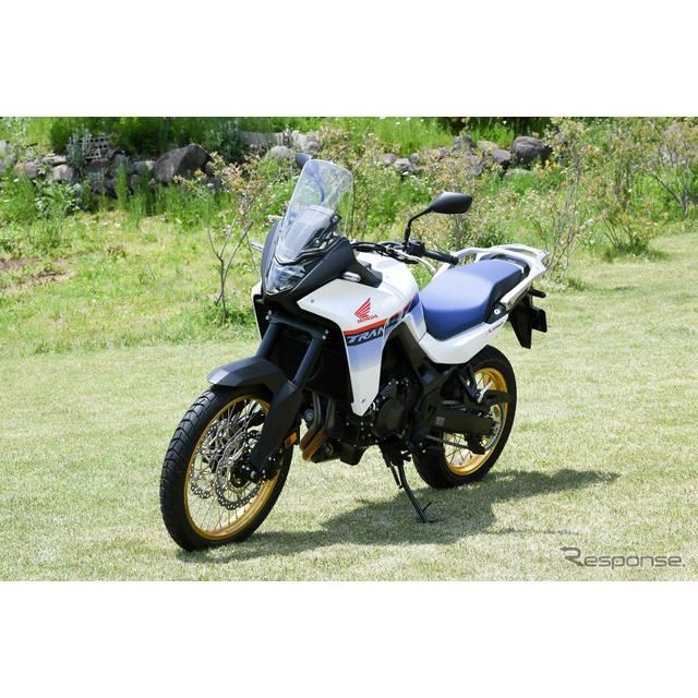 z_ XL750gUv