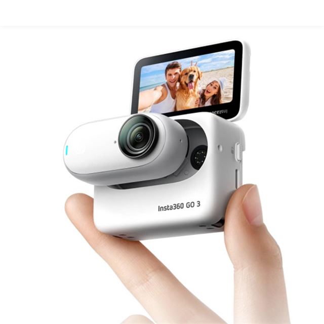 親指サイズの新アクションカメラ「Insta360 GO 3」、画面付きアクションポッド付属 - 価格.com
