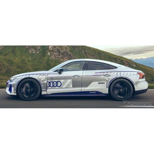 AEfB RS e-tron GT ́uACXE[XEGfBVv
