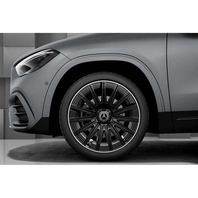 メルセデスGLA、AMG GLA45用 ホイール＆ピレリ・スタットレス 