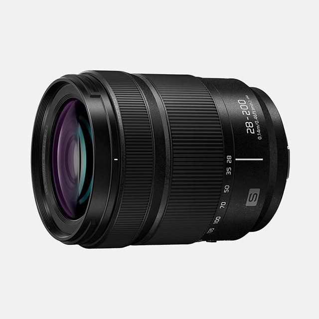 パナソニック、フルサイズ向け高倍率ズームレンズ「LUMIX S 28-200 mm 