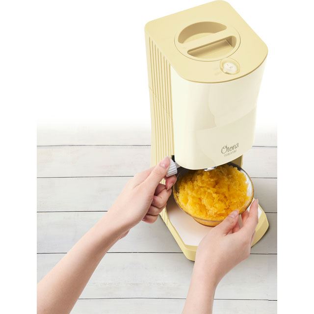 ドウシシャ、「電動ふわふわ とろ雪かき氷器プライム」に新色バターイエローを限定発売 - 価格.com