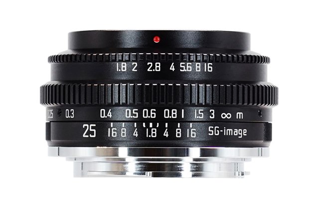 12,000�~�AAPS-C�p�̃}�j���A���t�H�[�J�X�P�œ_�����Y�uSG-image 25mm F1.8�v