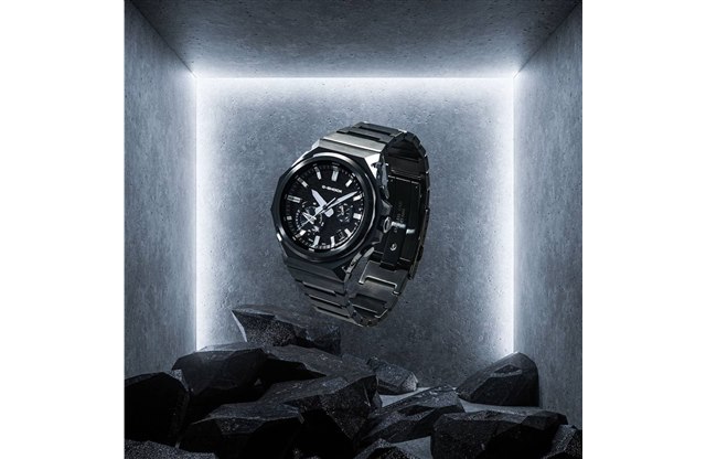 �J�V�I�AG-SHOCK�uG-STEEL�v�̃t���u���b�N���f���uGST-B1000BD�v
