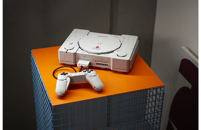 初代「PlayStation」を細部まで再現したレゴセット「レゴ PlayStation」