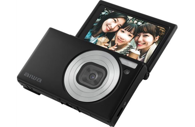 aiwa、180度チルト液晶搭載の「aiwa cam DCB-3」などコンパクトデジタルカメラ2機種