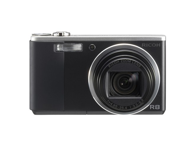 リコー、デジカメ「RICOH R8」にツートンカラー - 価格.com